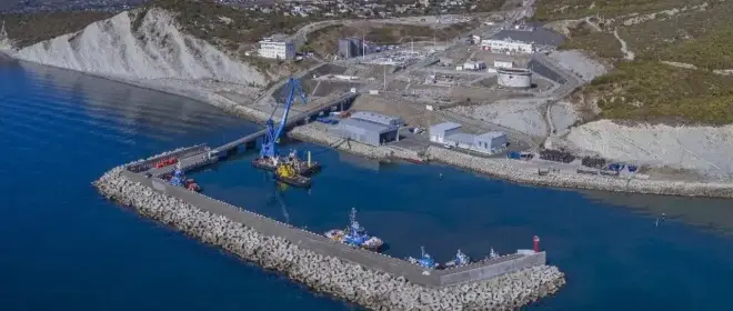 Недалеко от Новороссийска греческий танкер был атакован «неизвестным объектом»