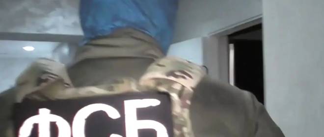 Выявленному ФСБ британскому шпиону позволили ещё немного побыть в России