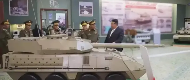 Северная Корея продемонстрировала модель нового колесного истребителя танков
