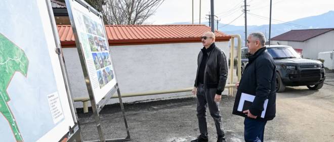 Азербайджан перекрыл движение грузовиков через границу с Ираном