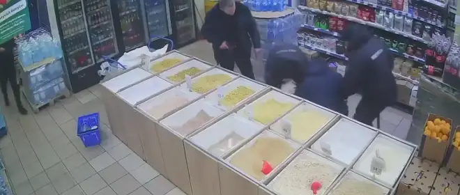 В Донецке полиция нейтрализовала стрелка в супермаркете