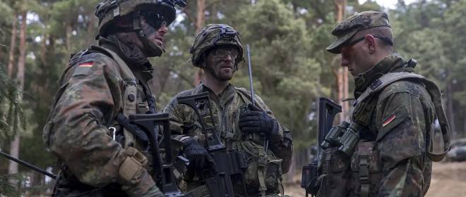 Европу загоняют в армию