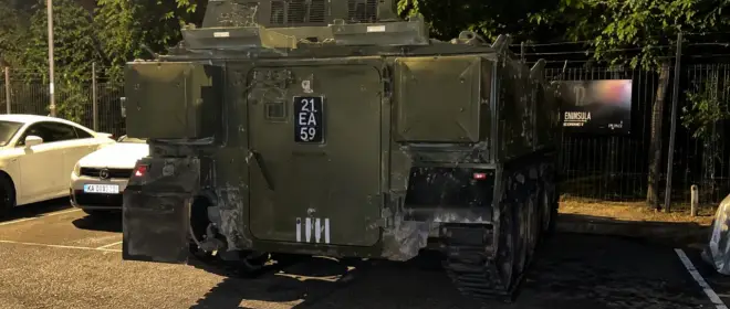 Двое пьяных британских военных угнали 15-тонный БТР и катались по жилому району