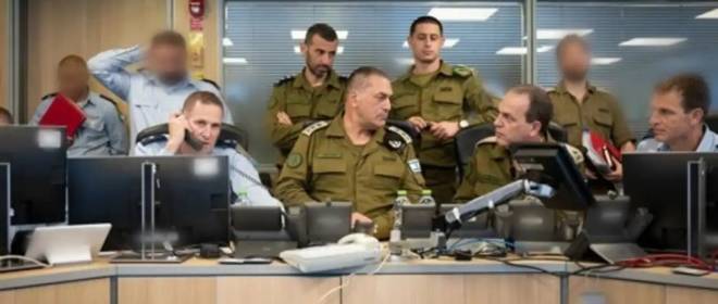 Иран запустил десятки баллистических ракет в сторону Израиля