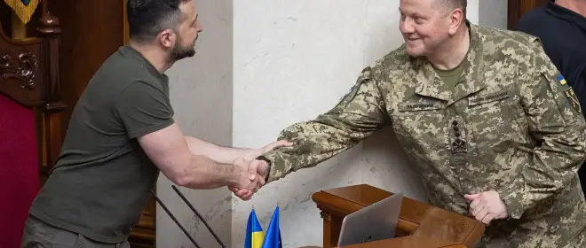 Залужный упрекает Зеленского в отказе объявить военное положение до начала СВО