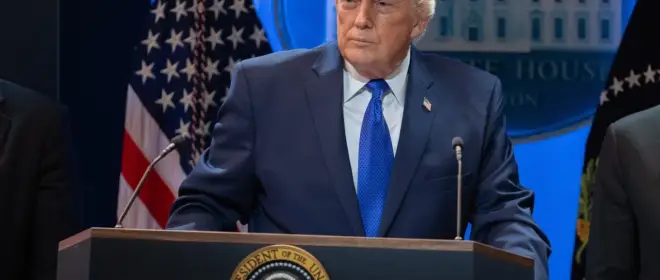 «Доннилэнд»: Киев пытался сыграть на тщеславии Трампа в вопросе Донбасса