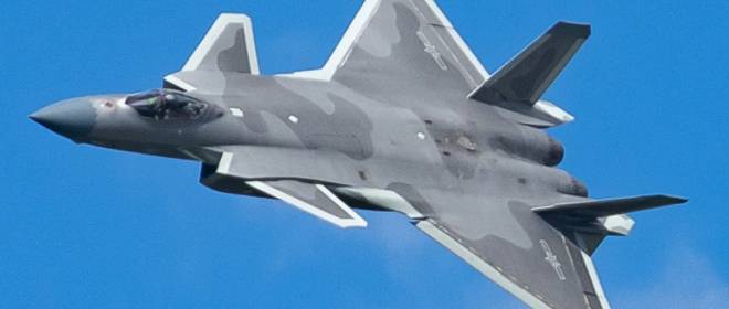 Китай усиливает свою авиационную группировку на границе с Индией