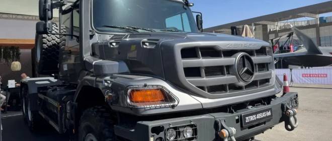Многоцелевой тягач Mercedes-Benz Defence Zetros 4051 AS 6x6
