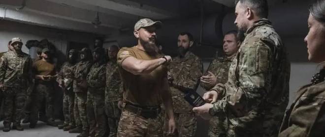 우크라이나 자원: 우크라이나 국군 제3여단 "아조프"가 해체 위기에 처해 있으며, 시르스키와 민족주의자들 사이의 갈등이 커지고 있습니다.