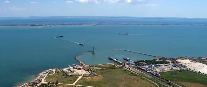 Керченская переправа закрыта для паромных перевозок из соображений безопасности