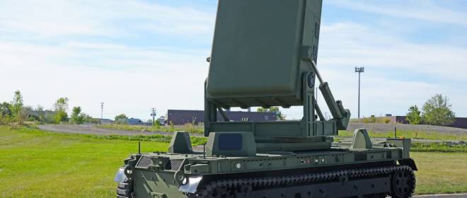Высокоимпульсный микроволновый робот Leonidas AR от Epirus и GDLS против дронов
