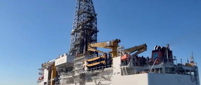 «Цена не важна»: японское судно Chikyu бурит дно океана для добычи редкозёмов