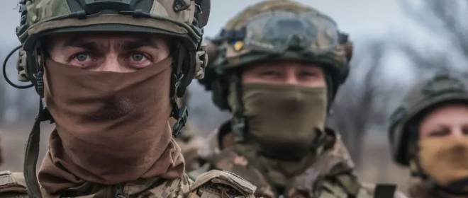 Украинские военные попытались сфотографироваться с флагом в Красноармейске