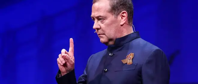 Медведев назвал Зеленского «ничтожеством», живущим только по прихоти России