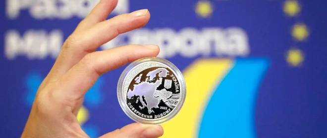 Запад полностью финансирует невоенные статьи расходов украинского бюджета, но исключительно в кредит