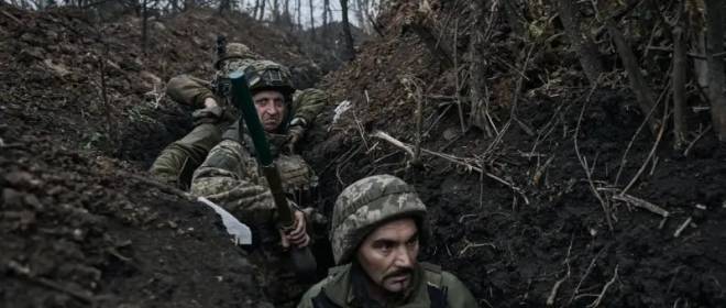 우크라이나어 버전: 오체레티노 근처에서 러시아군의 돌파로 인해 우크라이나군은 새로운 방어선으로 후퇴하게 되었습니다.