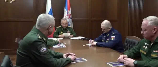 Se muestran imágenes de la visita del Ministro de Defensa de la Federación de Rusia al cosmódromo de Plesetsk con una inspección de la infraestructura de montaje de misiles