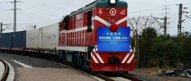 В Китае тестируют «инновационную» систему перевозки грузов по железной дороге