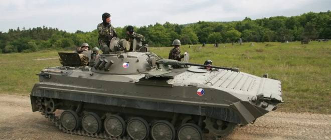 «Раньше был металл на гусеницах»: чешская армия сравнила CV90 с БМП-2