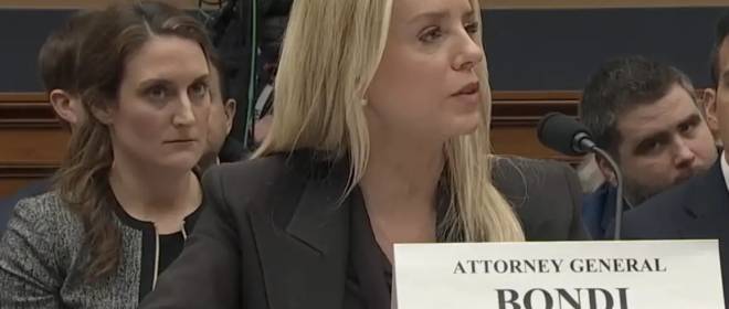 Генеральный прокурор США тайно переехала на военную базу Вашингтона из-за угроз