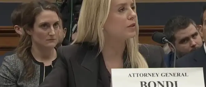 Генеральный прокурор США тайно переехала на военную базу Вашингтона из-за угроз