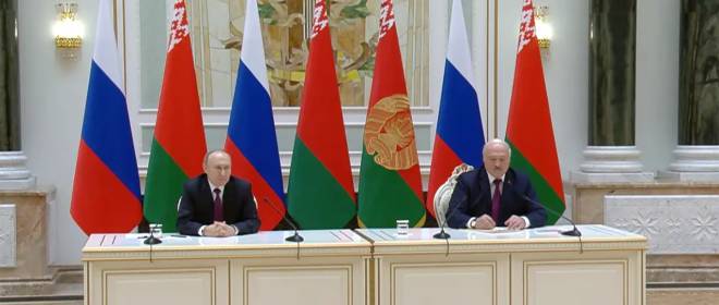 Путин ратифицировал соглашение с Белоруссией о взаимной защите граждан