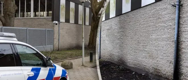 В еврейской школе в Нидерландах неизвестные взорвали бомбу