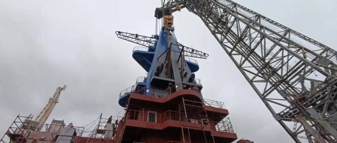 Пятый атомный ледокол «Чукотка» вышел на финальный этап формирования надстройки