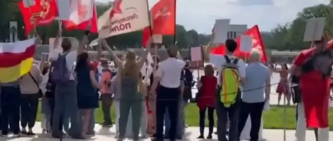 Попытки проукраинских активистов сорвать «Бессмертный полк» в Вашингтоне провалились, акция прошла после 6-летнего перерыва