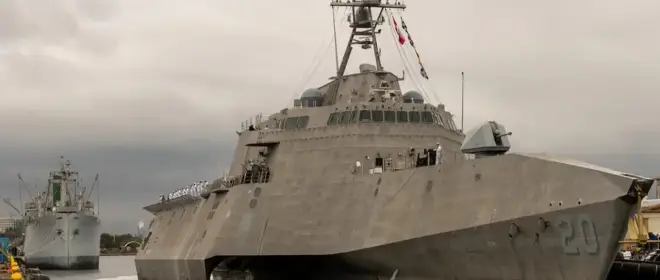 Рядом с вымпелом НОАК: боевой корабль ВМС США пришвартовался на базе Камбоджи