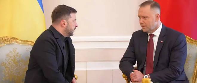 Президент Польши вручил Зеленскому книгу «Документы Волынского преступления»