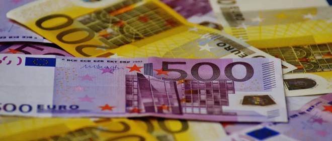 Песков: Запад продолжит попытки украсть замороженные российские активы