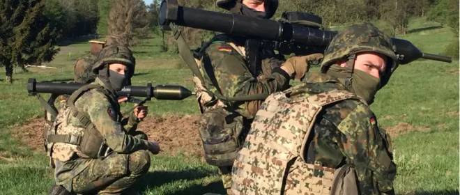 A Bundeswehr está estudando a possibilidade de retomar o recrutamento