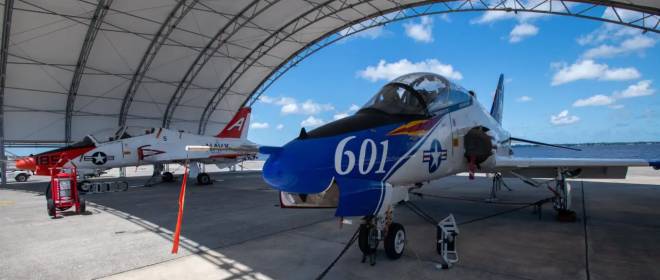 US Navy Works to Extend the Life of T-45 Goshawks