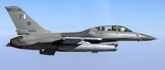 Пакистан бомбит Кабул, сообщая о больших потерях среди афганцев