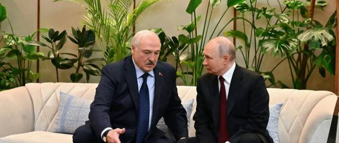 Лукашенко предложил Макрону встретиться с Путиным и поговорить по-мужски