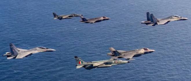 Су-30 vs F-35: они все-таки встретились!