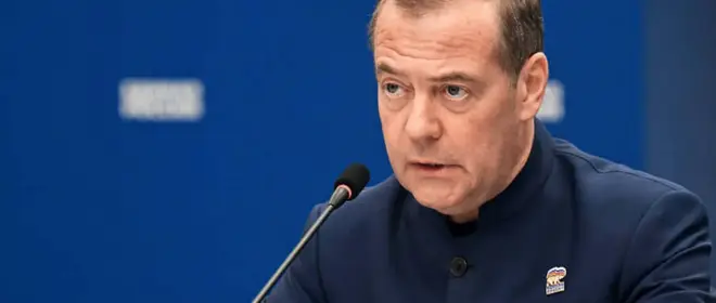 Медведев считает, что контроль Ирана над Ормузом равен обладанию ядерным оружием