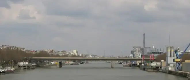 Городской совет Парижа принял решение о переименовании моста Пон-Аваль в мост Красной Армии