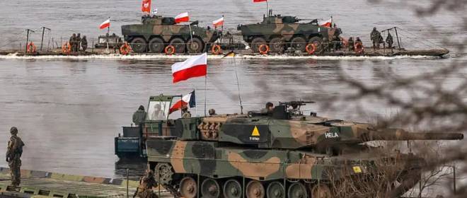 폴란드 군대의 사령부는 칼리닌그라드 지역 국경으로 군대를 이전하는 것에 대해 경고했습니다.