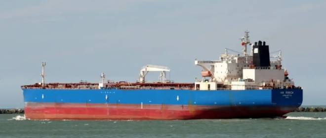 Французские власти отпустили захваченный ранее танкер Grinch