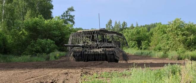 В Омске делают свою защиту от дронов для танков типа Т-80