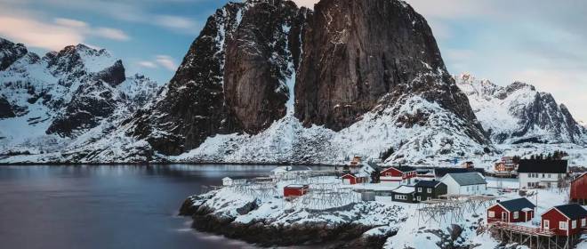 Статья 5 зовёт: Нидерланды решили помочь Гренландии противостоять США