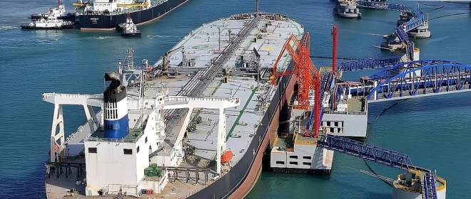 Reuters: Россия начала импорт бензина морским путём из Индии
