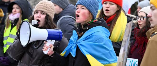 Каждый второй украинец готов выйти на протесты при уступках в пользу России