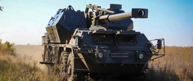 ランセットがウクライナ軍のチェコ自走砲vz.77 DANAを撃破する映像が公開された