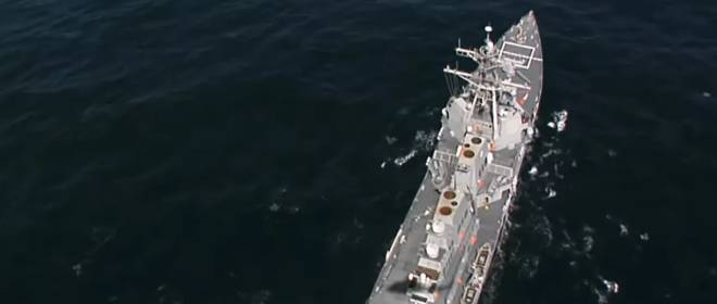 Иран бьёт дронами по кораблям ВМС США в ответ на захват своего судна