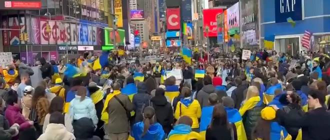 Сотни тысяч украинцев не могут продлить документы на пребывание в США