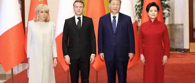 Китайцы обсуждают чёрный галстук Макрона на встрече с председателем Си