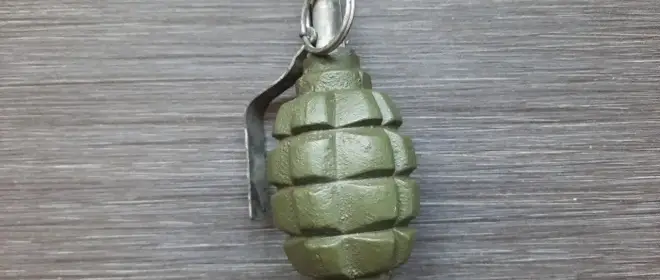 Украинские военные устраивают ловушки при помощи ручных гранат в «гирляндах»